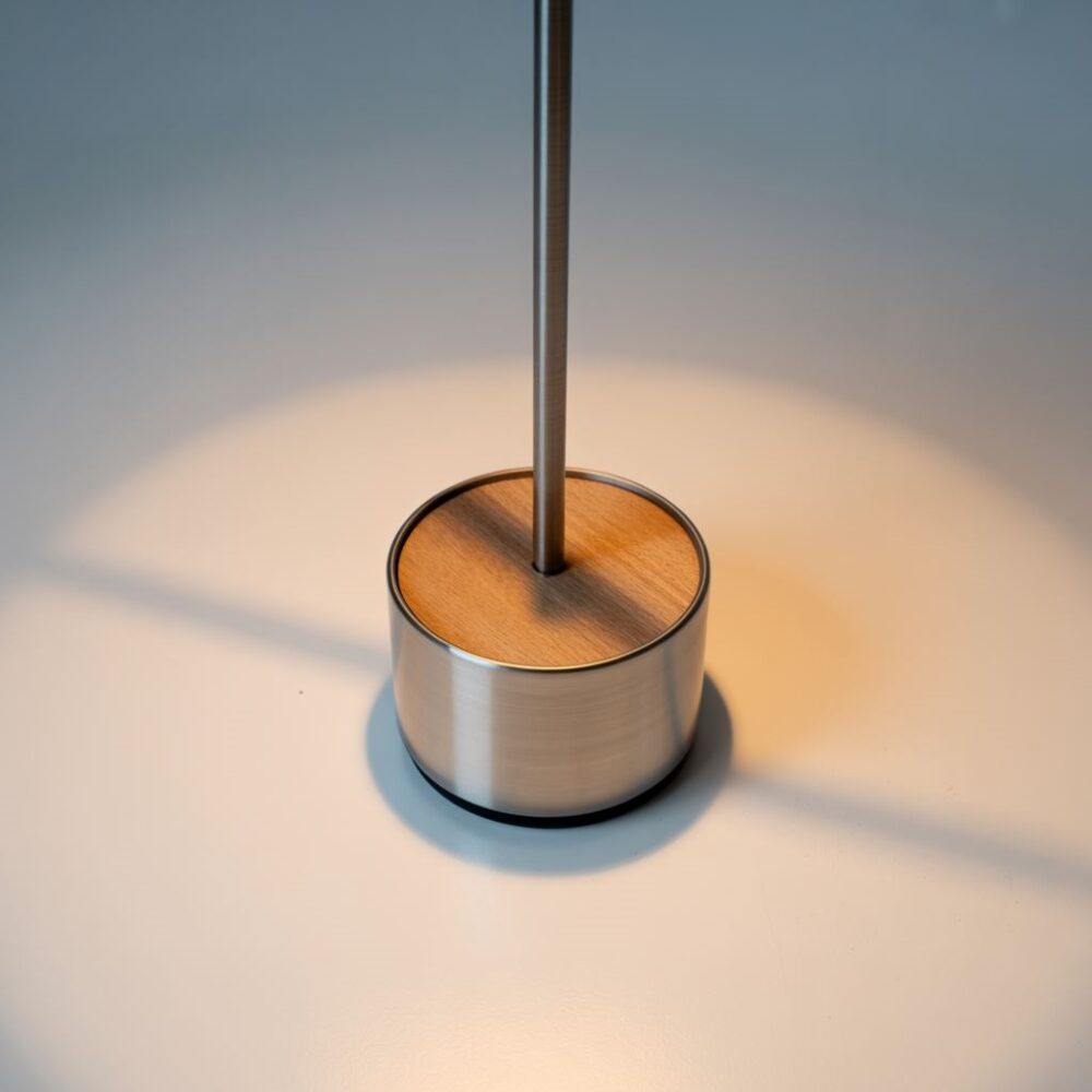 metalowodrewniana podstawa lampy